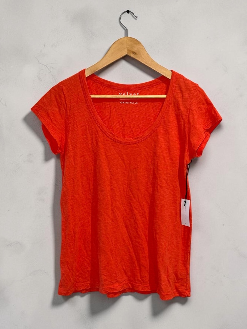 Velvet by Graham & Spencer NWT Orange Scoop Neck Originals Tee Small